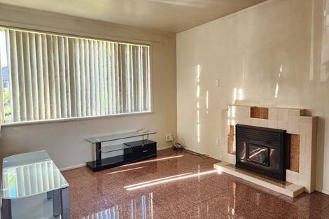 Photo of property in 5 Alan Avenue, Henderson, Auckland, 0610