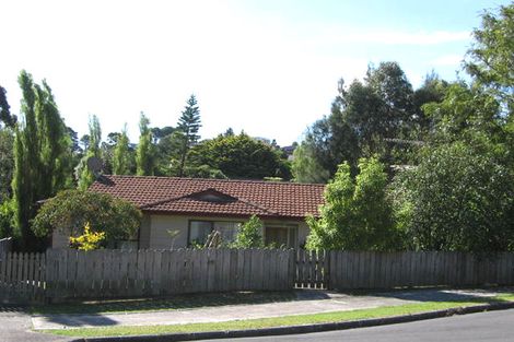 Photo of property in 9 Mistletoe Place, Browns Bay, Auckland, 0630