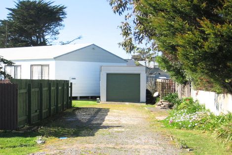 Photo of property in 4a Robbie Street, Foxton Beach, Foxton, 4815