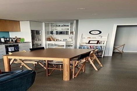 Photo of property in 442 The Esplanade, Island Bay, Wellington, 6023