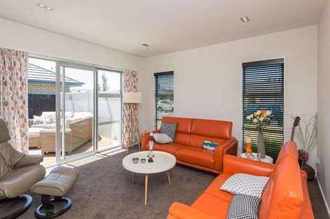 Photo of property in 35 Te Whenu Crescent, Marshland, Christchurch, 8083