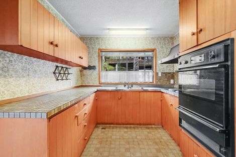 Photo of property in 22 Rogers Avenue, Eastern Beach, Auckland, 2012