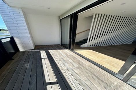 Photo of property in 15 Tiraumea Drive, Pakuranga, Auckland, 2010