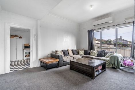 Photo of property in 1 Ann Street, Bluff, 9814