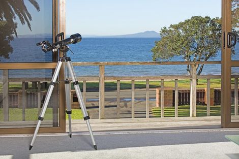 Photo of property in 33 Arkles Strand, Arkles Bay, Whangaparaoa, 0932