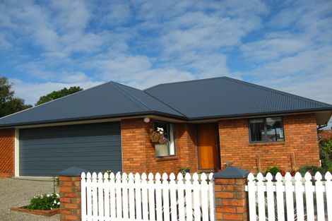 Photo of property in 21 Kura Place, Mosgiel, 9024