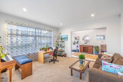 Photo of property in 14 Golden Morning Drive, Albany Heights, Auckland, 0632