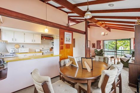 Photo of property in 2 Lingham Crescent, Torbay, Auckland, 0630