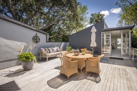 Photo of property in 53a Stanley Point Road, Stanley Point, Auckland, 0624