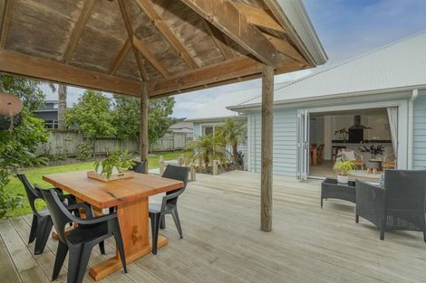 Photo of property in 3 Mermaid Place, Whitianga, 3510