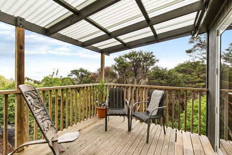 Photo of property in 28 Okoka Road, Omiha, Waiheke Island, 1081
