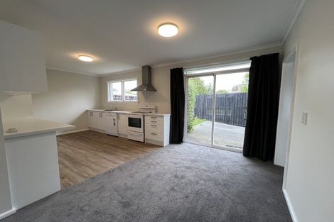Photo of property in 5 Shirldale Place, Avonhead, Christchurch, 8042