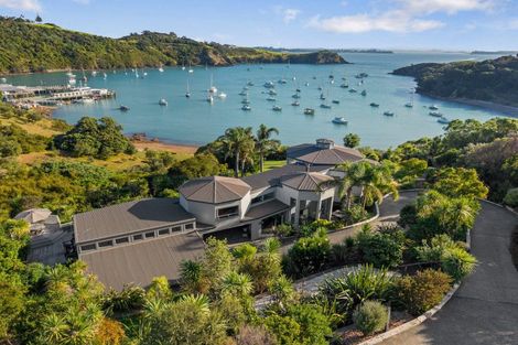 Photo of property in 124 Delamore Drive, Oneroa, Waiheke Island, 1081