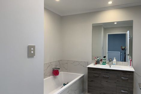 Photo of property in 9 Eyton Kay Road, Hobsonville, Auckland, 0616