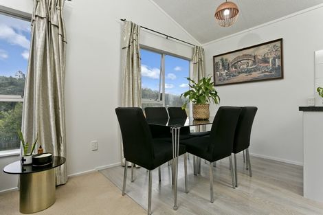 Photo of property in 1/100 Lynn Road, Bayview, Auckland, 0629