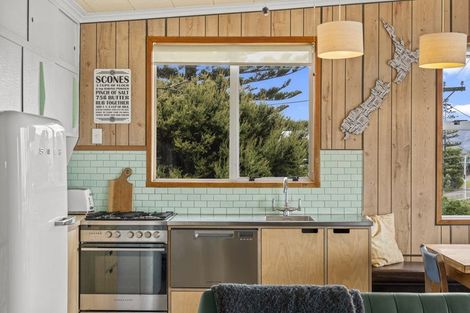 Photo of property in 8 Heather Street, Mangawhai Heads, Mangawhai, 0505