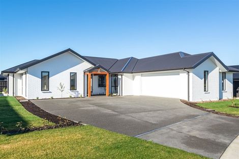 Photo of property in 9 Angus Place, Rangiora, 7400