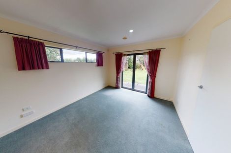 Photo of property in 18 Holdsworth Drive, Otamatea, Whanganui, 4500