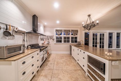 Photo of property in 291 Fergusson Drive, Heretaunga, Upper Hutt, 5018