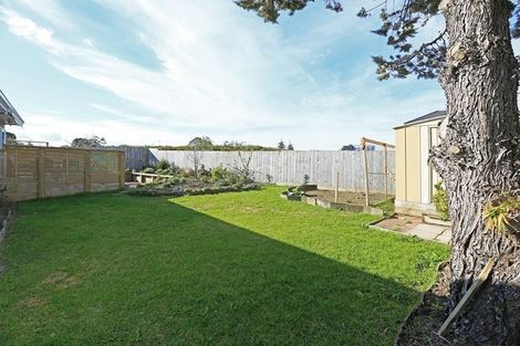 Photo of property in 11 Sheehan Road, Te Atatu South, Auckland, 0610