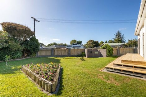 Photo of property in 65 Wallace Place, Westown, New Plymouth, 4310