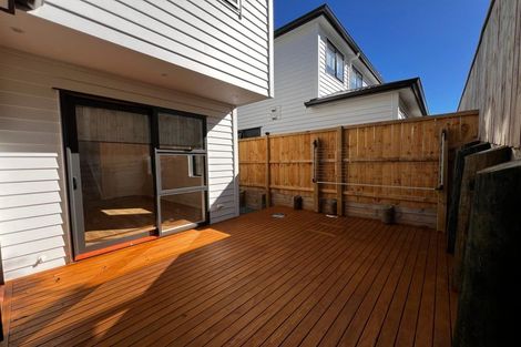 Photo of property in 7a Hinau Street, New Lynn, Auckland, 0600