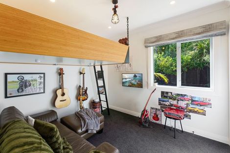 Photo of property in 36 Raukawa Road, Peka Peka, Waikanae, 5391