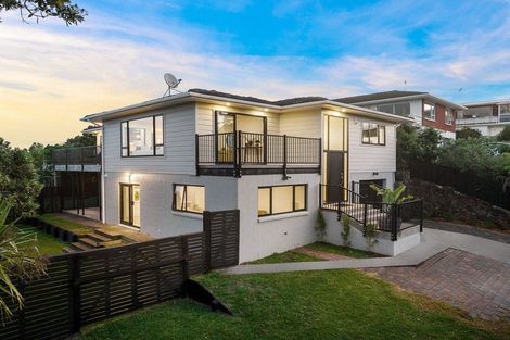 Photo of property in 15 Mcdowell Crescent, Hillcrest, Auckland, 0627