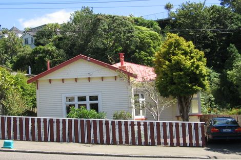 Photo of property in 50 Glen Road, Kelburn, Wellington, 6012