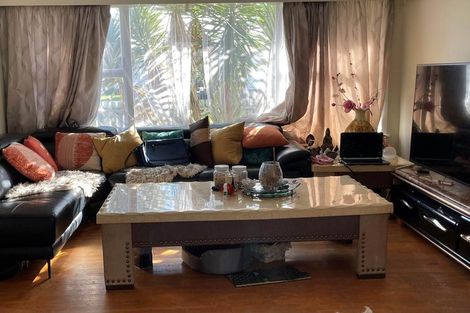 Photo of property in 14 Tairere Crescent, Rosehill, Papakura, 2113