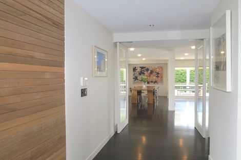 Photo of property in 51 Queen Street, Northcote Point, Auckland, 0627