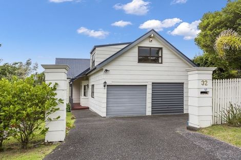 Photo of property in 32 Danbury Drive, Torbay, Auckland, 0630