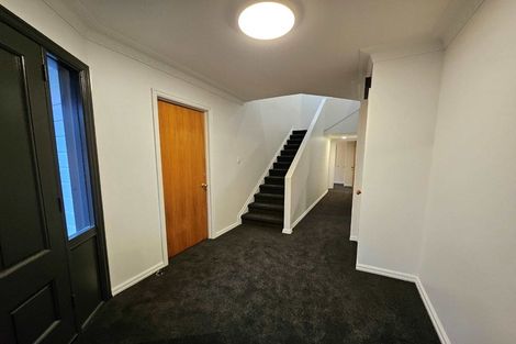 Photo of property in 2/5 Seacliffe Avenue, Belmont, Auckland, 0622