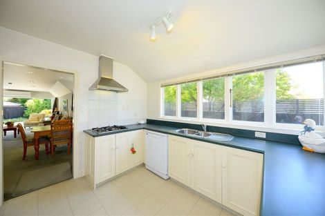 Photo of property in 62 Kotare Street, Fendalton, Christchurch, 8041