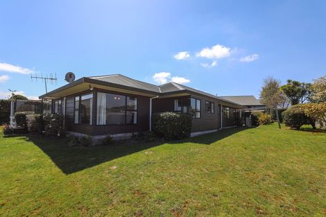 Photo of property in 79 Harvey Street, Waipahihi, Taupo, 3330