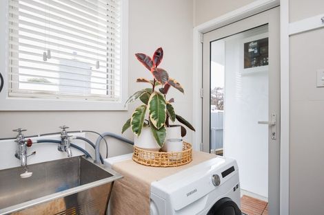 Photo of property in 71 Lockhart Avenue, Milson, Palmerston North, 4414