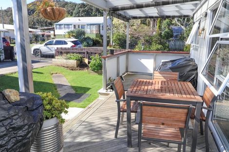 Photo of property in 6 Aputa Avenue, Te Puru, Thames, 3575