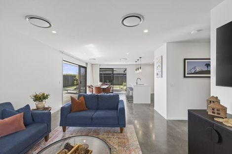 Photo of property in 247 Huatoki Street, Upper Vogeltown, New Plymouth, 4310