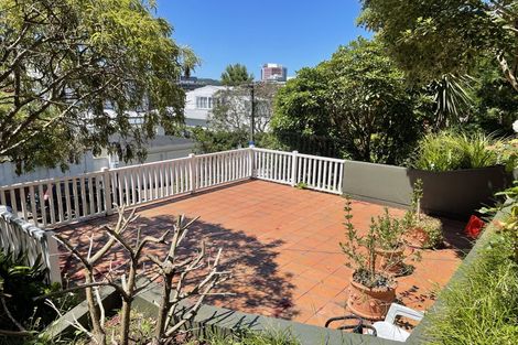 Photo of property in 16 Talavera Terrace, Kelburn, Wellington, 6012