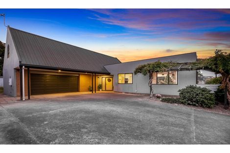 Photo of property in 8 Cloverfields Drive, Waimauku, 0812