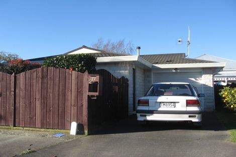 Photo of property in 17 Thomson Street, West End, Palmerston North, 4412
