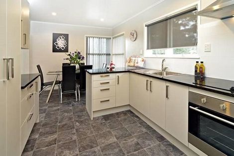 Photo of property in 10 Ranger Place, Wattle Downs, Auckland, 2103