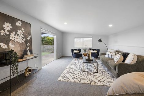 Photo of property in 44 Karamea Street, Whalers Gate, New Plymouth, 4310