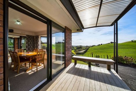 Photo of property in 1091 Upland Road, Egmont Village, Inglewood, 4386