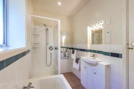 Photo of property in 26 Cannon Hill Crescent, Mount Pleasant, Christchurch, 8081