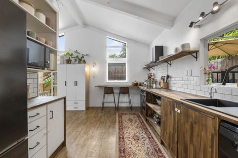 Photo of property in 17b Clawton Street, Westown, New Plymouth, 4310