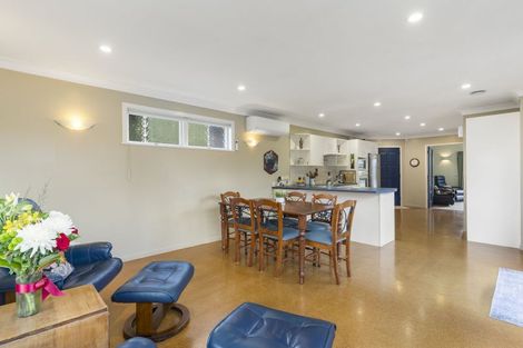 Photo of property in 22 Larsen Road, Panmure, Auckland, 1072