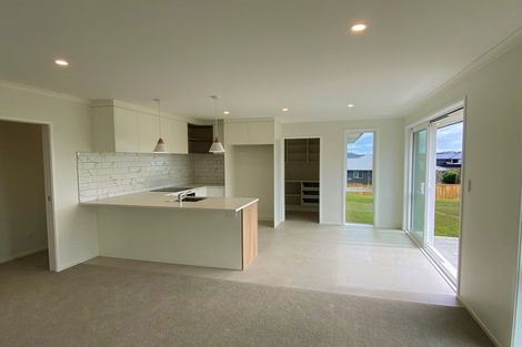 Photo of property in 57 Mclarin Road, Glenbrook, 2681