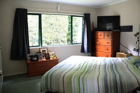 Photo of property in 1/5 Halberg Street, Glenfield, Auckland, 0629