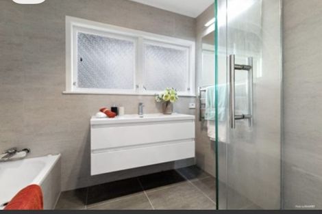 Photo of property in 158 Carlisle Road, Northcross, Auckland, 0632